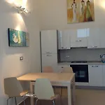 Loft 1-2-3, In Centro, Con Giardino, A 150 M Dal Mare