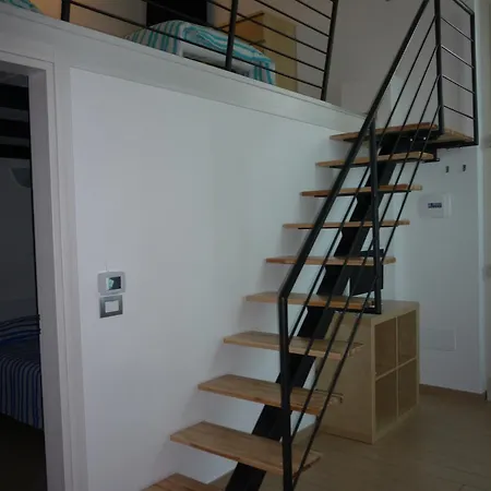 Loft 1-2-3, In Centro, Con Giardino, A 150 M Dal Mare Pineto