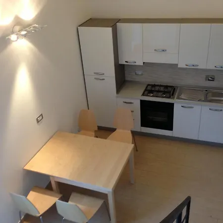 Lägenhet Loft 1-2-3, In Centro, Con Giardino, A 150 M Dal Mare