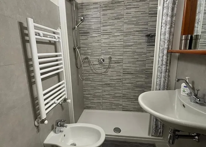 Loft 1-2-3, In Centro, Con Giardino, A 150 M Dal Mare *