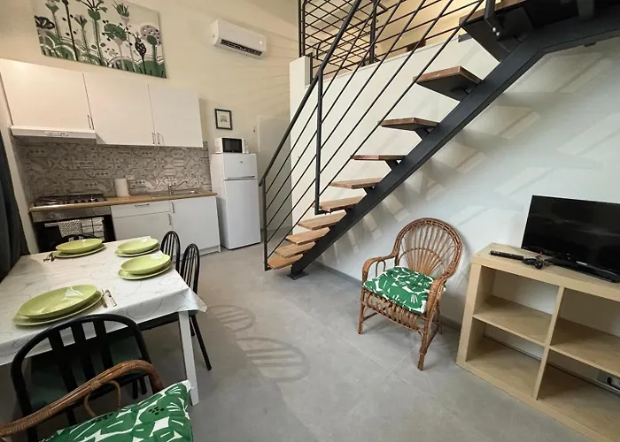 Loft 1-2-3, In Centro, Con Giardino, A 150 M Dal Mare Apartamento *
