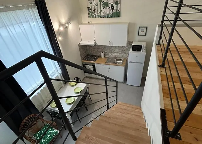 Apartamento Loft 1-2-3, In Centro, Con Giardino, A 150 M Dal Mare Pineto